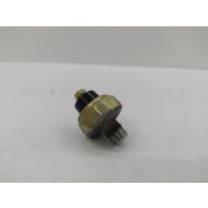 CZUJNIK CIŚNIENIA OLEJU KAWASAKI ZX9R 98-02 - czujnik_cisnienia_oleju_kawasaki_zx9r_2000-2003r__moto-szrot.pl_lublin_lubelskie__czesci_motocyklowe_samochodowe_do_skuterow_(230).jpg
